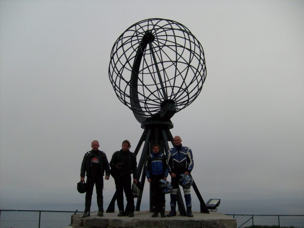 Nordkapp - "Must have" picture with the globe