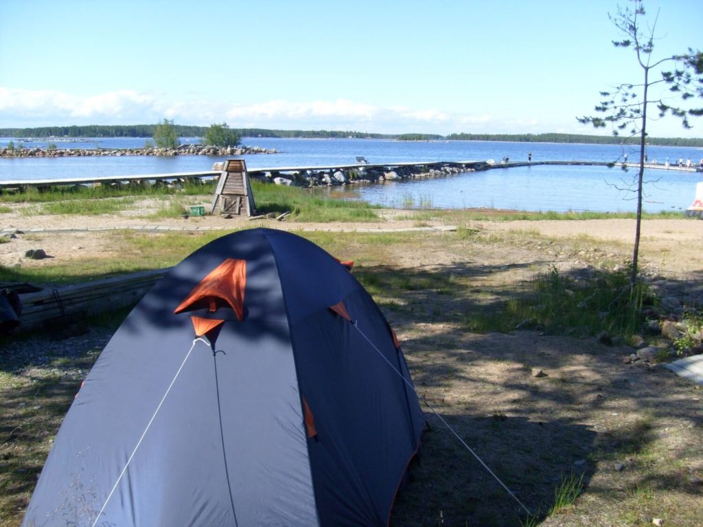 Fiske Camp nad zatoczką morza Bałtyckiego, gdzieś przy drodze E4 niedaleko Byske